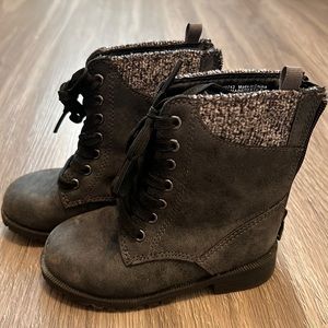 Gray zip up boots toddler girl size 7